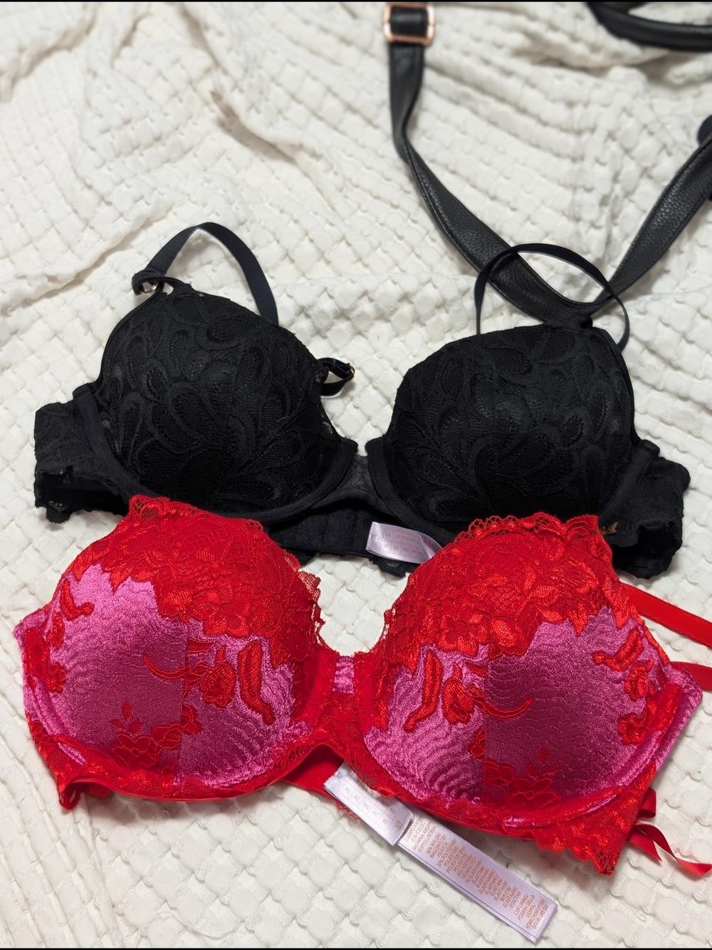 Lace Push-Up Bra - Black and Red/Pink